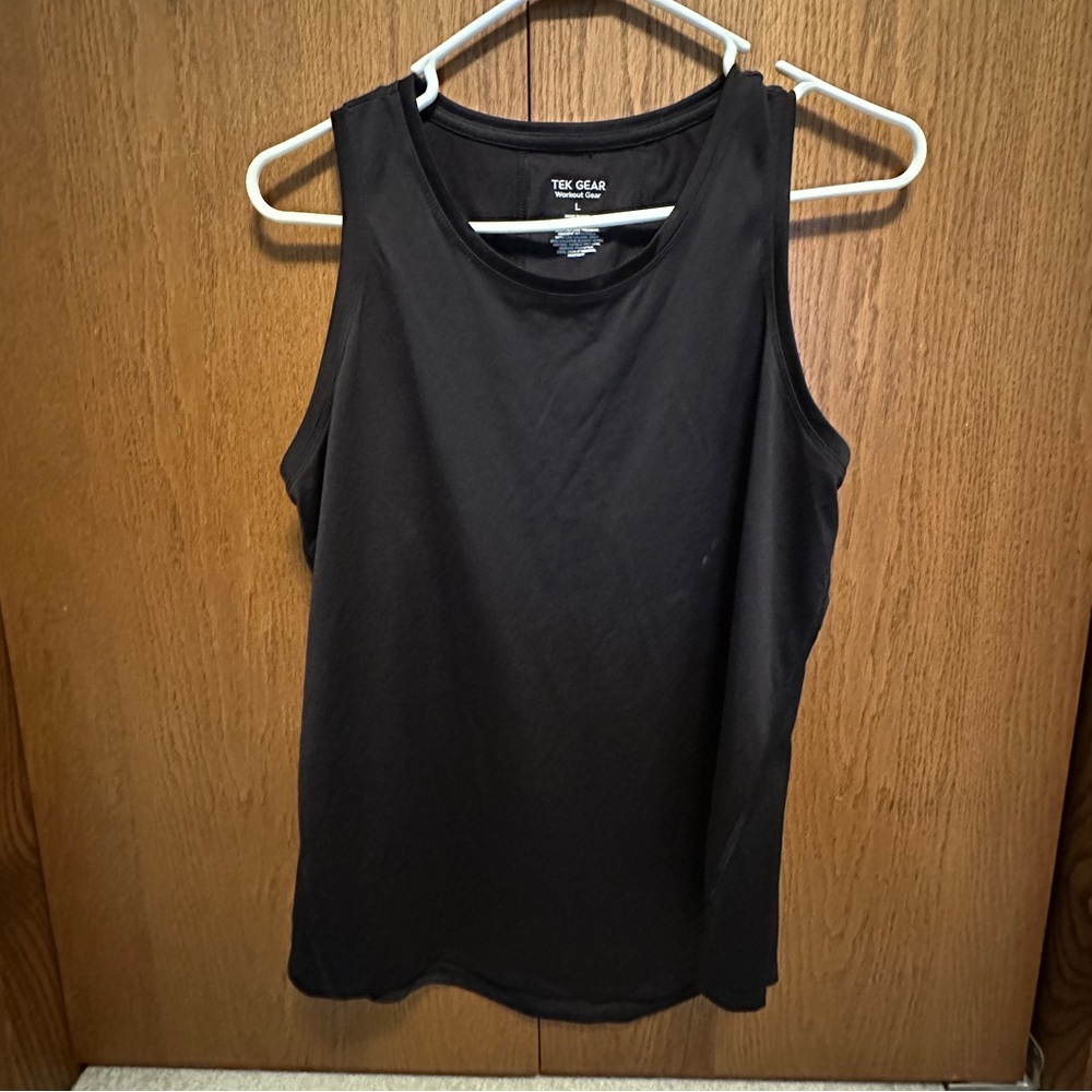 Women's black Tek Gear Dry Tek Tank Top. Size large